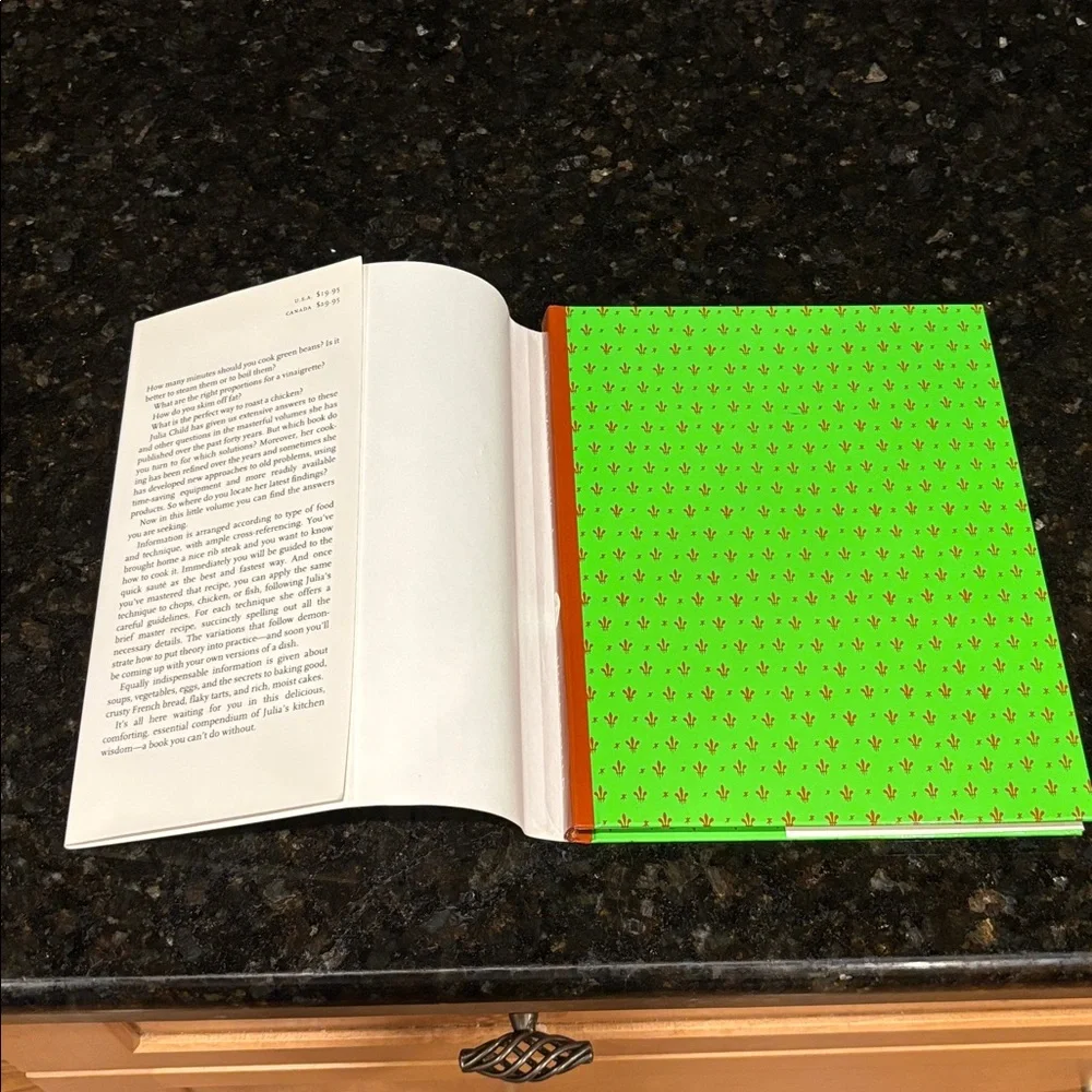 Julia’s Kitchen Wisdom Julia Child HARDCOVER